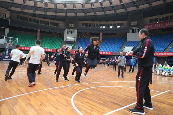 5da4410dad503.jpg 1.jpg