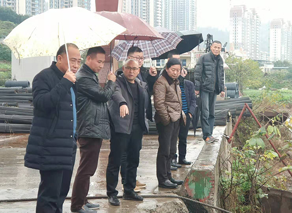 5e0084261d5f7.jpg f495e07b7a96da73375bc4c1f77454e.jpg