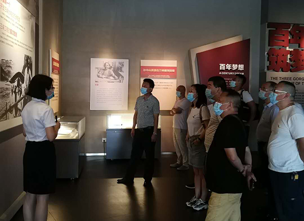 5f02829b24988.jpg 12.jpg